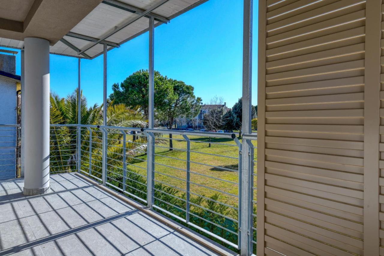 Rio Beach Apartment Desenzano del Garda Exterior photo